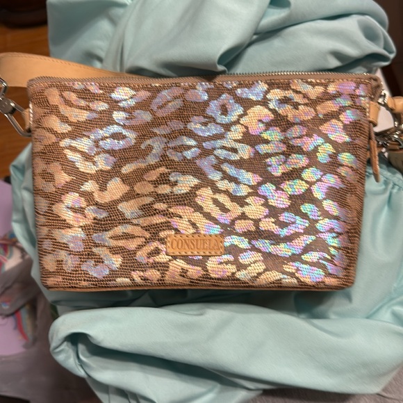 Consuela Iris your Way Metallic Leopard Shoulder Bag - Picture 2 of 9